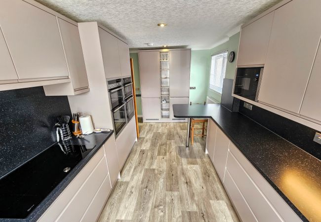 Rent by room in Inverness - mySTAYINN Abermar Guest House | Room 7 Rent by room in Inverness - mySTAYINN Abermar Guest House | Room 7