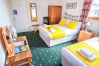 Rent by room in Inverness - mySTAYINN Abermar Guest House | Room 7 Rent by room in Inverness - mySTAYINN Abermar Guest House | Room 7