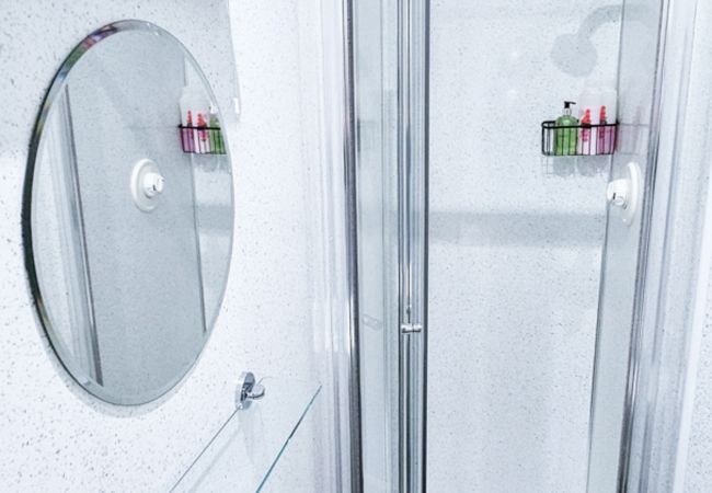 Rent by room in Inverness - mySTAYINN Abermar Guest House  | Room 11 Rent by room in Inverness - mySTAYINN Abermar Guest House  | Room 11