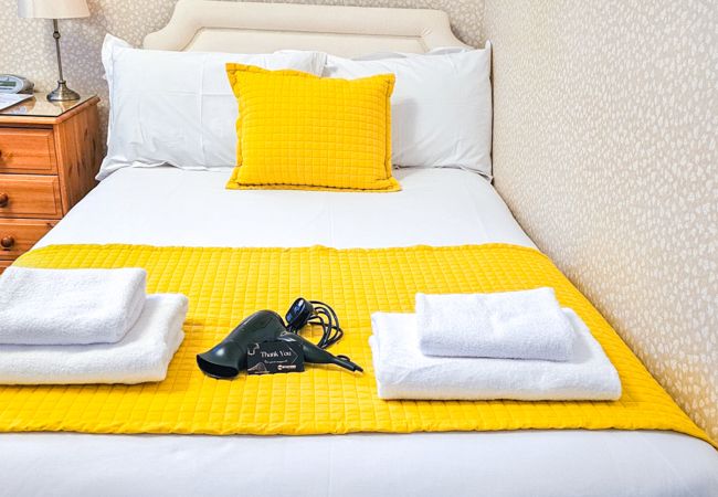 Rent by room in Inverness - mySTAYINN Abermar Guest House  | Room 11 Rent by room in Inverness - mySTAYINN Abermar Guest House  | Room 11