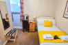 Rent by room in Inverness - mySTAYINN Abermar Guest House  | Room 11 Rent by room in Inverness - mySTAYINN Abermar Guest House  | Room 11