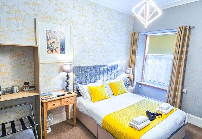 Rent by room in Inverness - mySTAYINN Kinloch Lodge Room 1 Rent by room in Inverness - mySTAYINN Kinloch Lodge Room 1