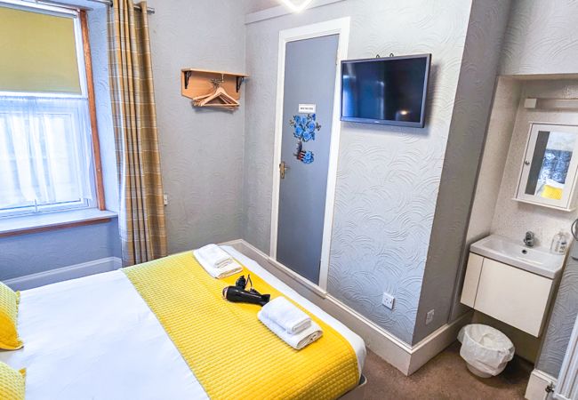 Rent by room in Inverness - mySTAYINN Kinloch Lodge Room 1 Rent by room in Inverness - mySTAYINN Kinloch Lodge Room 1