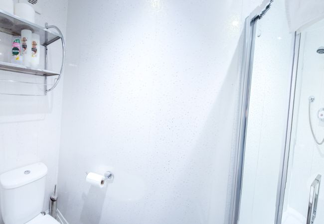 Rent by room in Inverness - mySTAYINN Kinloch Lodge Room 1 Rent by room in Inverness - mySTAYINN Kinloch Lodge Room 1