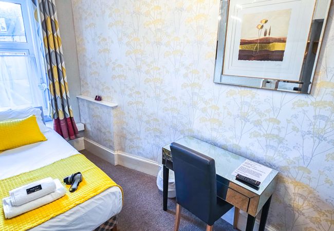 Rent by room in Inverness - mySTAYINN Kinloch Lodge Room 2 Rent by room in Inverness - mySTAYINN Kinloch Lodge Room 2