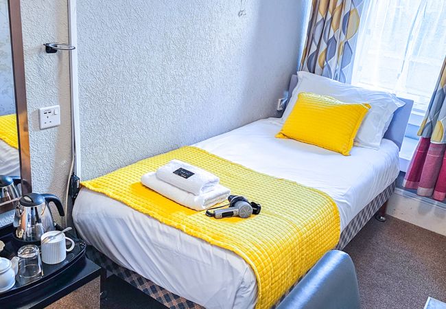 Rent by room in Inverness - mySTAYINN Kinloch Lodge Room 2 Rent by room in Inverness - mySTAYINN Kinloch Lodge Room 2