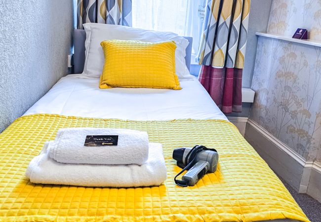 Rent by room in Inverness - mySTAYINN Kinloch Lodge Room 2 Rent by room in Inverness - mySTAYINN Kinloch Lodge Room 2