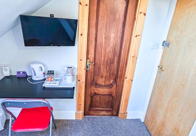 Rent by room in Inverness - mySTAYINN Kinloch Lodge Room 6 Rent by room in Inverness - mySTAYINN Kinloch Lodge Room 6