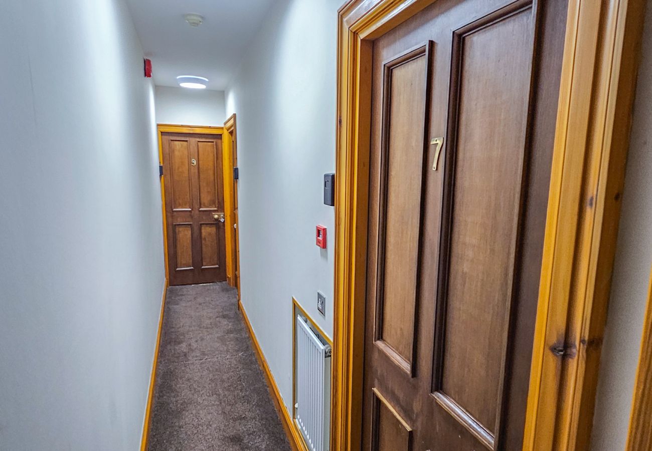 Rent by room in Inverness - mySTAYINN Melrose Villa Room 1