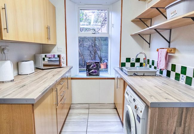 Rent by room in Inverness - mySTAYINN Melrose Villa Room 7 Rent by room in Inverness - mySTAYINN Melrose Villa Room 7