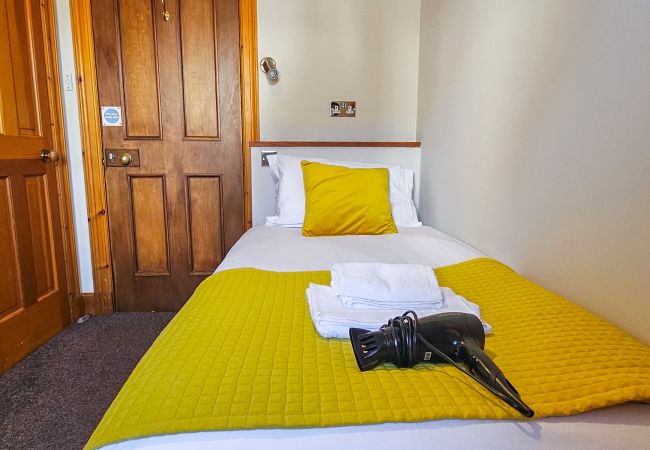 Rent by room in Inverness - mySTAYINN Melrose Villa Room 7 Rent by room in Inverness - mySTAYINN Melrose Villa Room 7