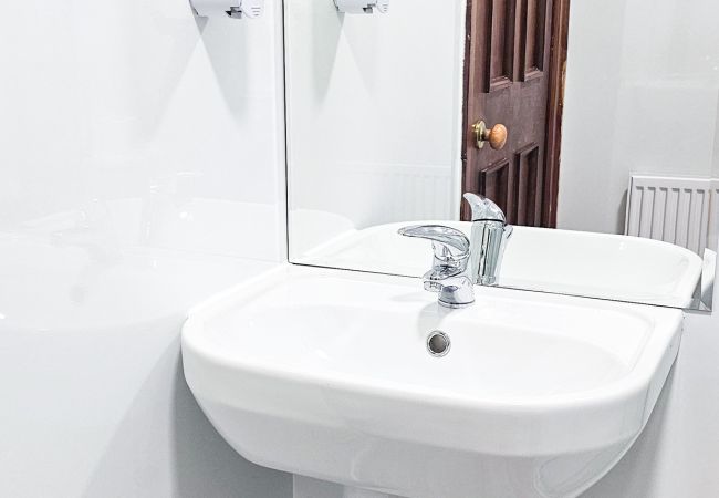 Rent by room in Inverness - mySTAYINN Melrose Villa Room 11 Rent by room in Inverness - mySTAYINN Melrose Villa Room 11