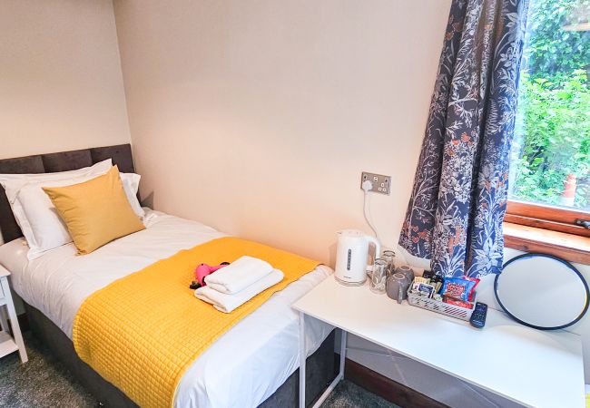 Rent by room in Inverness - mySTAYINN Melrose Villa Room 11 Rent by room in Inverness - mySTAYINN Melrose Villa Room 11