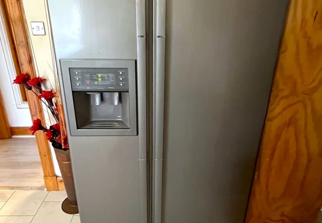 Chalet in Edinburgh - Elegant 2 Bedroom Chalet Chalet in Edinburgh - Elegant 2 Bedroom Chalet