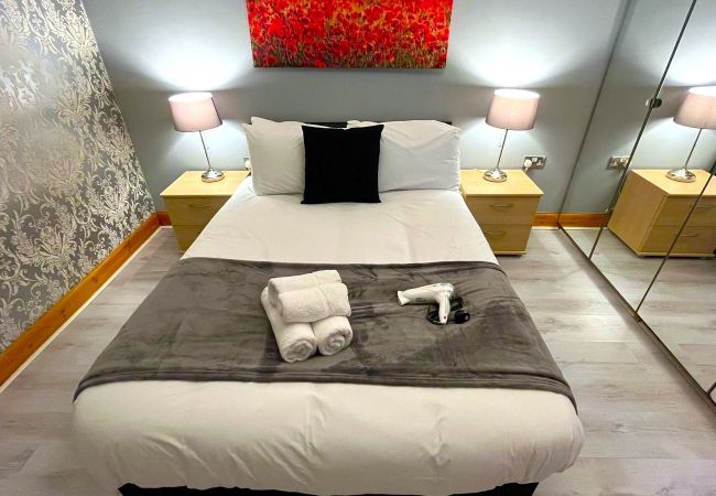 Chalet in Edinburgh - Elegant 2 Bedroom Chalet Chalet in Edinburgh - Elegant 2 Bedroom Chalet