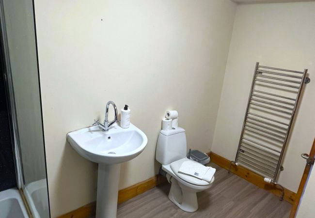 Chalet in Edinburgh - Elegant 2 Bedroom Chalet Chalet in Edinburgh - Elegant 2 Bedroom Chalet
