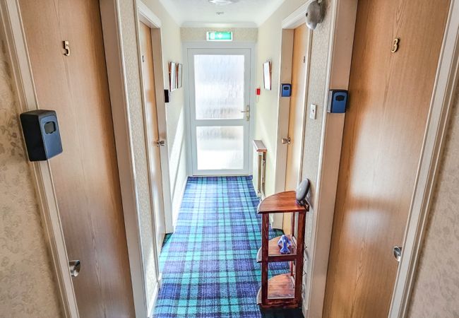 Rent by room in Inverness - mySTAYINN  Abermar Guest House | Room 13 Rent by room in Inverness - mySTAYINN  Abermar Guest House | Room 13