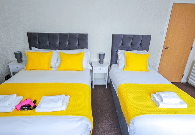 Rent by room in Inverness - mySTAYINN  Abermar Guest House | Room 13 Rent by room in Inverness - mySTAYINN  Abermar Guest House | Room 13