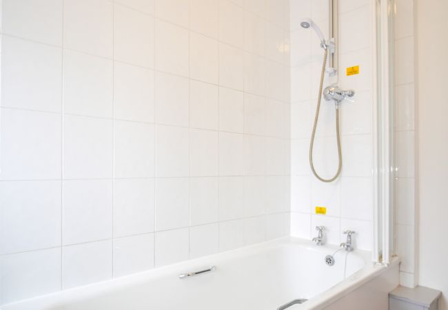 House in Inverness - Telford Rd 5 Bedroom House - Inverness	 House in Inverness - Telford Rd 5 Bedroom House - Inverness