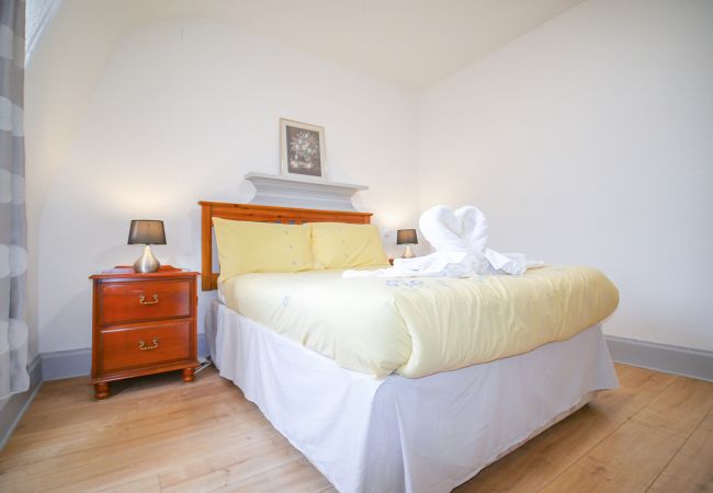 House in Inverness - Telford Rd 5 Bedroom House - Inverness	 House in Inverness - Telford Rd 5 Bedroom House - Inverness