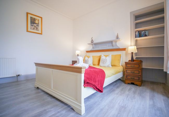 House in Inverness - Telford Rd 5 Bedroom House - Inverness	 House in Inverness - Telford Rd 5 Bedroom House - Inverness