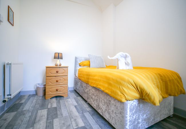 House in Inverness - Telford Rd 5 Bedroom House - Inverness	 House in Inverness - Telford Rd 5 Bedroom House - Inverness