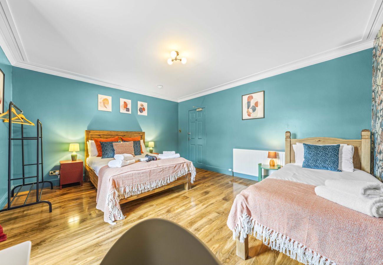 Apartment in Inverness - Cromarty 4 Bedroom Apartment -Inverness 