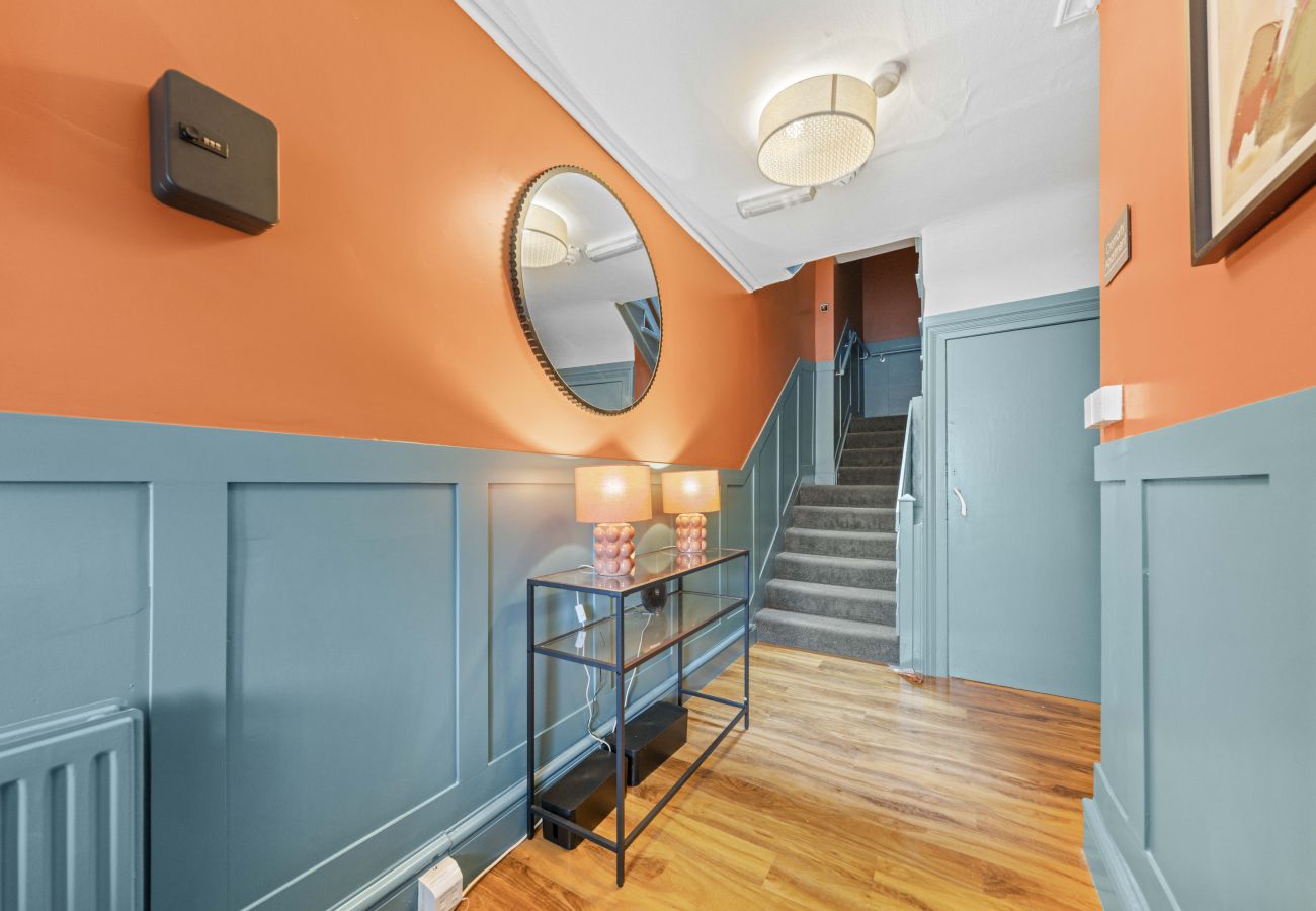 Rent by room in Inverness - mySTAYINN Cromarty Guest house - Room 1
