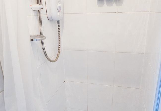 Rent by room in Inverness - mySTAYINN Inverness Guest house - Room 9 Rent by room in Inverness - mySTAYINN Inverness Guest house - Room 9