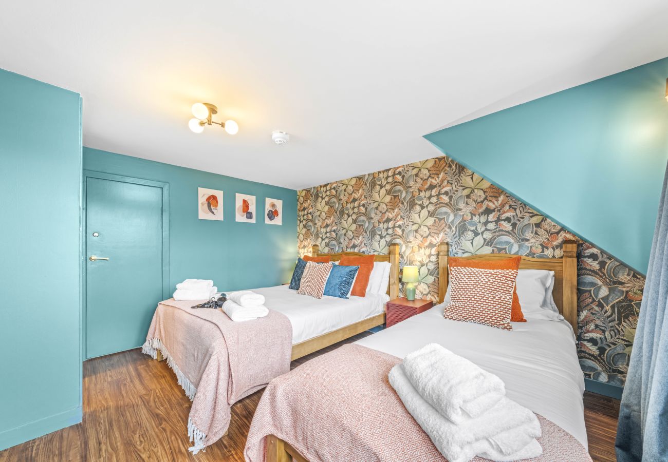 Rent by room in Inverness - mySTAYINN Inverness Guest house - Room 9
