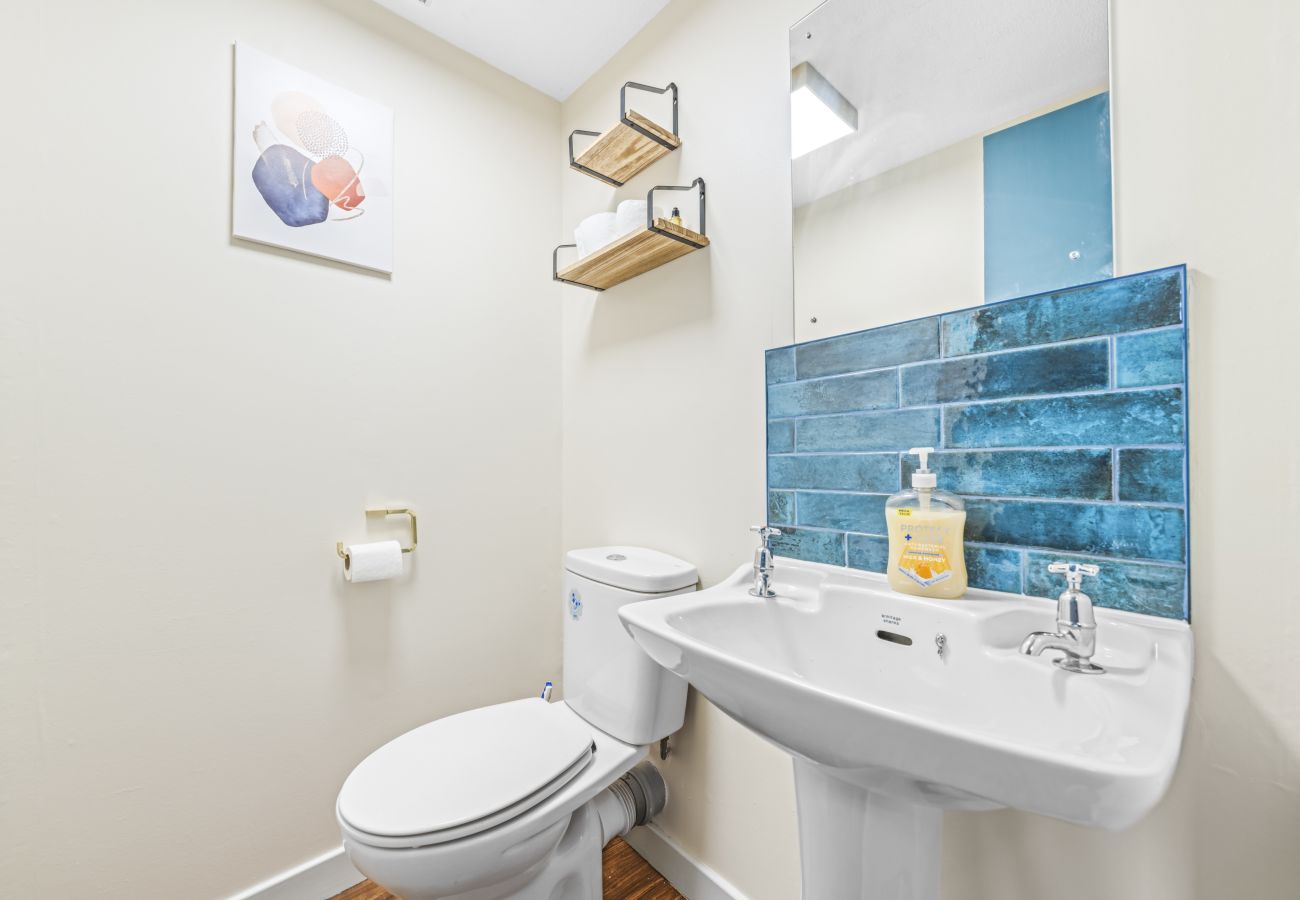 Rent by room in Inverness - mySTAYINN Inverness Guest house - Room 9