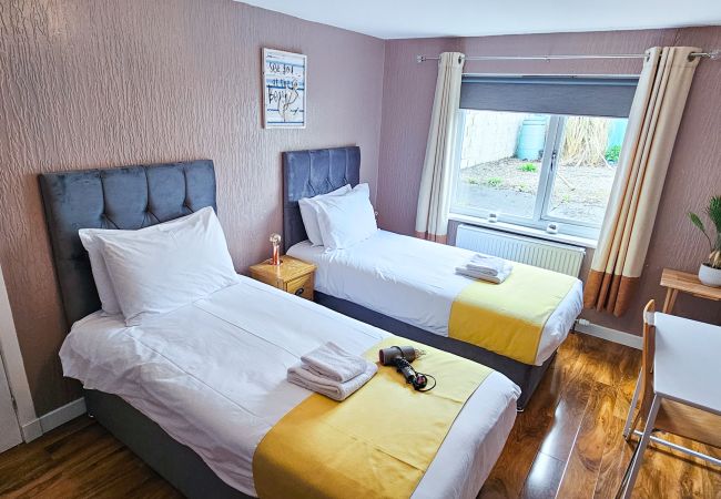 Rent by room in Inverness - mySTAYINN Cromarty Guest house - Room 2 Rent by room in Inverness - mySTAYINN Cromarty Guest house - Room 2