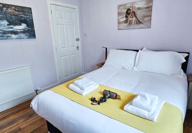 Rent by room in Inverness - mySTAYINN Cromarty Guest house - Room 3 Rent by room in Inverness - mySTAYINN Cromarty Guest house - Room 3