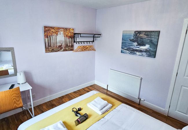 Rent by room in Inverness - mySTAYINN Cromarty Guest house - Room 3 Rent by room in Inverness - mySTAYINN Cromarty Guest house - Room 3