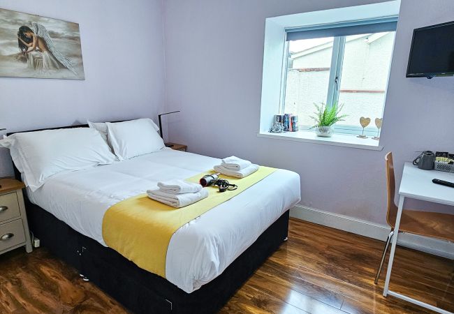 Rent by room in Inverness - mySTAYINN Cromarty Guest house - Room 3 Rent by room in Inverness - mySTAYINN Cromarty Guest house - Room 3