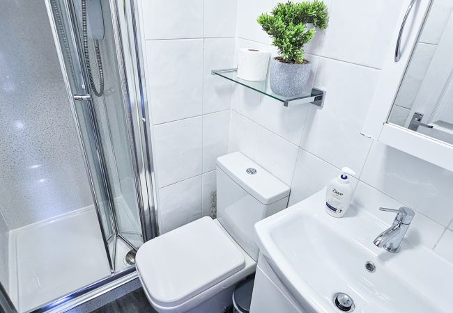 Rent by room in Inverness - mySTAYINN Cromarty Guest house - Room 3 Rent by room in Inverness - mySTAYINN Cromarty Guest house - Room 3