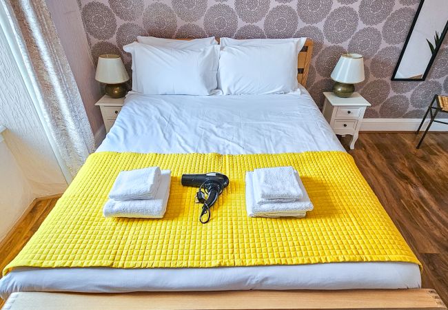 Rent by room in Inverness - mySTAYINN Fraser Guest House - Room 7 Rent by room in Inverness - mySTAYINN Fraser Guest House - Room 7