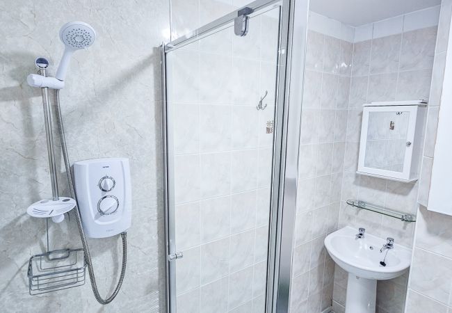 Rent by room in Inverness - mySTAYINN Fraser Guest House - Room 7 Rent by room in Inverness - mySTAYINN Fraser Guest House - Room 7