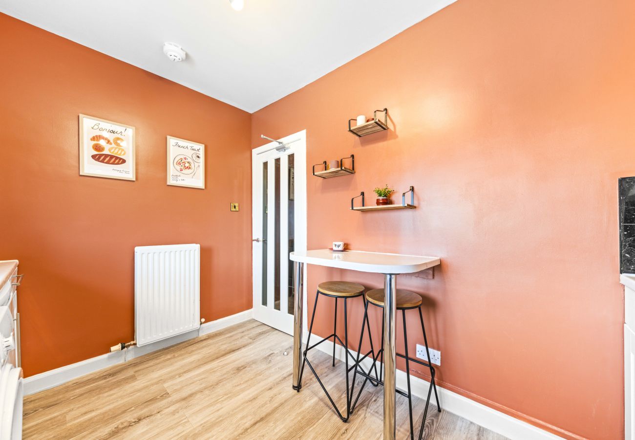 Rent by room in Inverness - mySTAYINN Fraser Guest House - Room 8