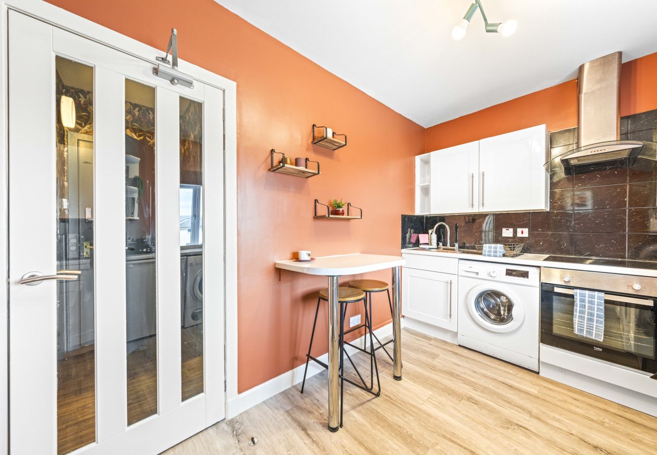 Rent by room in Inverness - mySTAYINN Fraser Guest House - Room 8