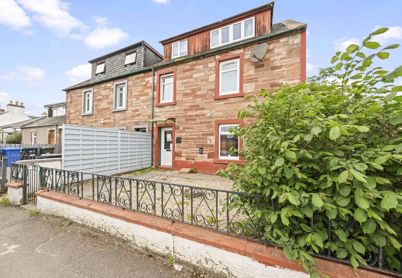 Rent by room in Inverness - mySTAYINN Fraser Guest House - Room 8