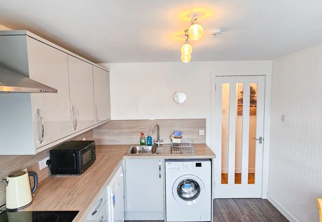 Rent by room in Inverness - mySTAYINN Lovat Guest House - Room 6 Rent by room in Inverness - mySTAYINN Lovat Guest House - Room 6