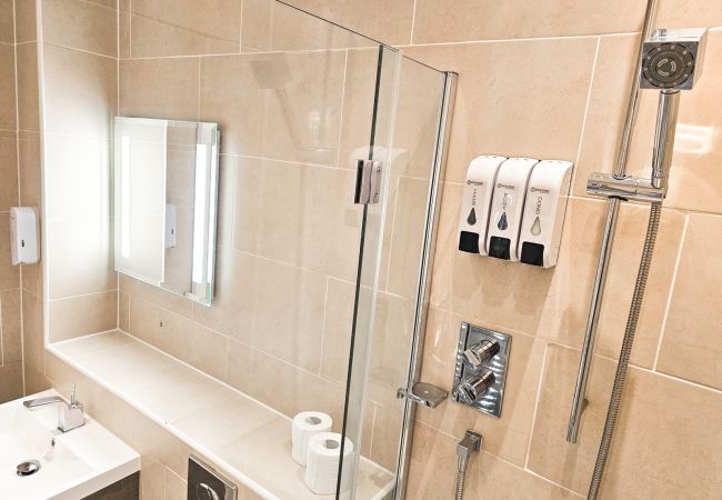 Apartment in Edinburgh - Spacious 2 Bedroom Apartment in the heart of New Town  Apartment in Edinburgh - Spacious 2 Bedroom Apartment in the heart of New Town