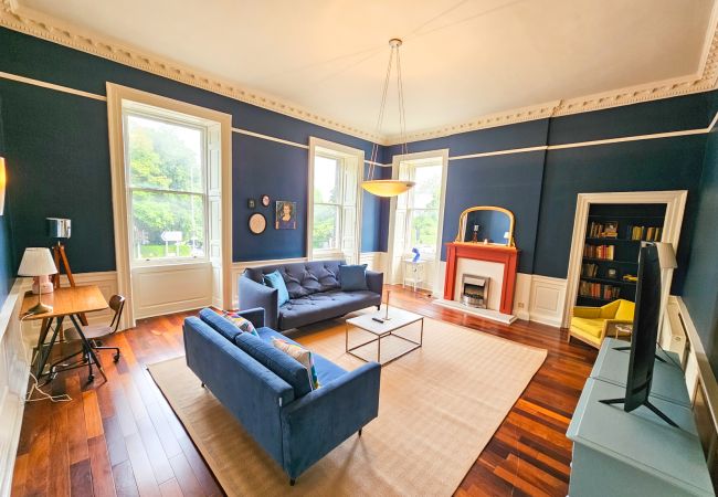  in Edinburgh - Spacious 2 Bedroom Apartment in the heart of New Town 