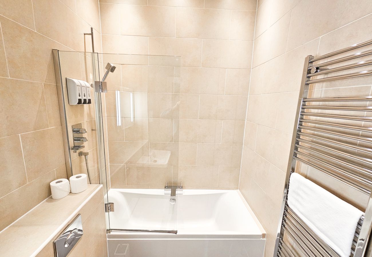 Apartment in Edinburgh - Spacious 2 Bedroom Apartment in the heart of New Town 