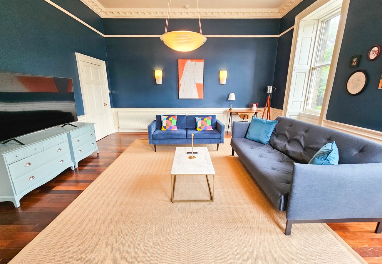 Apartment in Edinburgh - Spacious 2 Bedroom Apartment in the heart of New Town 