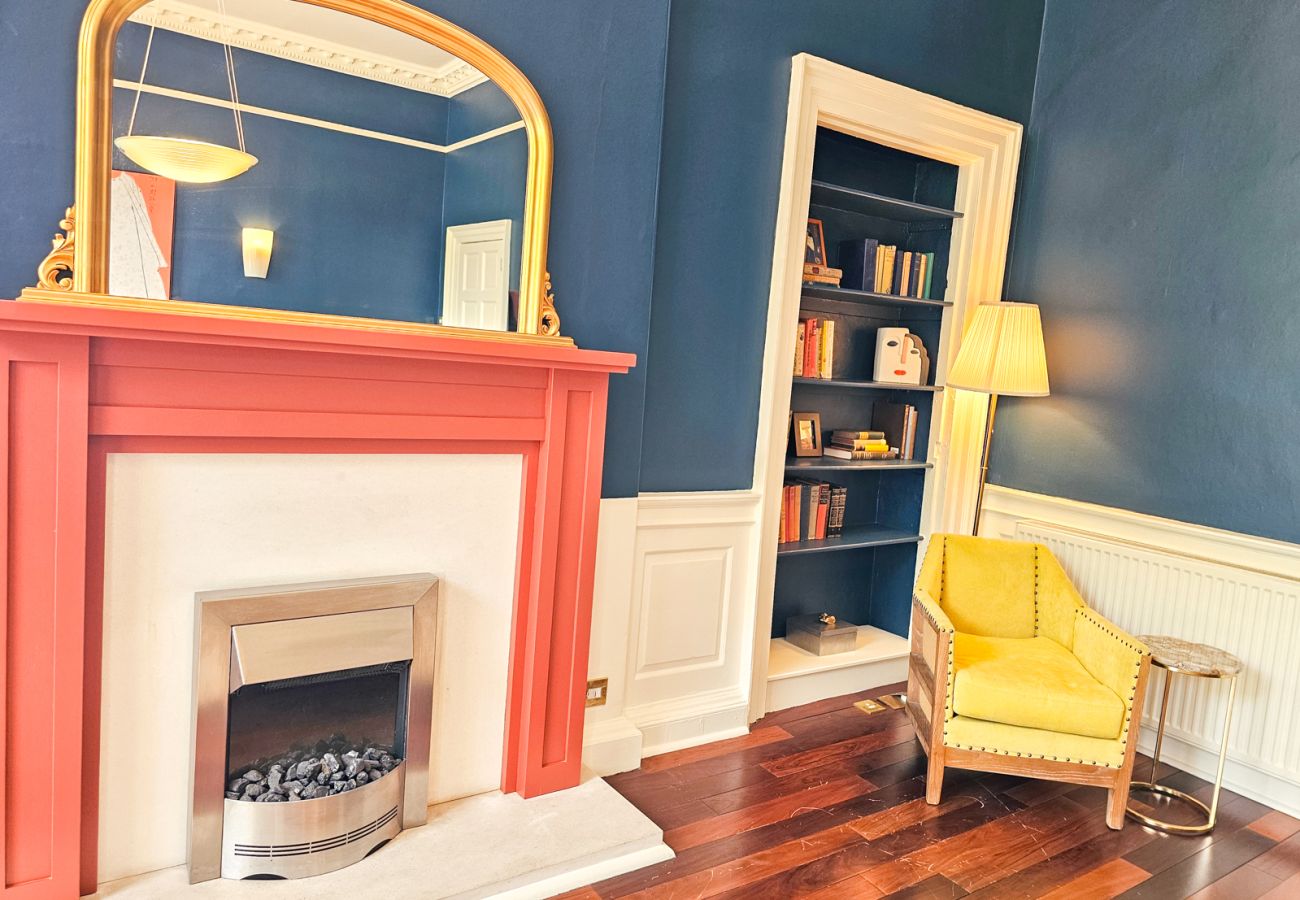 Apartment in Edinburgh - Spacious 2 Bedroom Apartment in the heart of New Town 