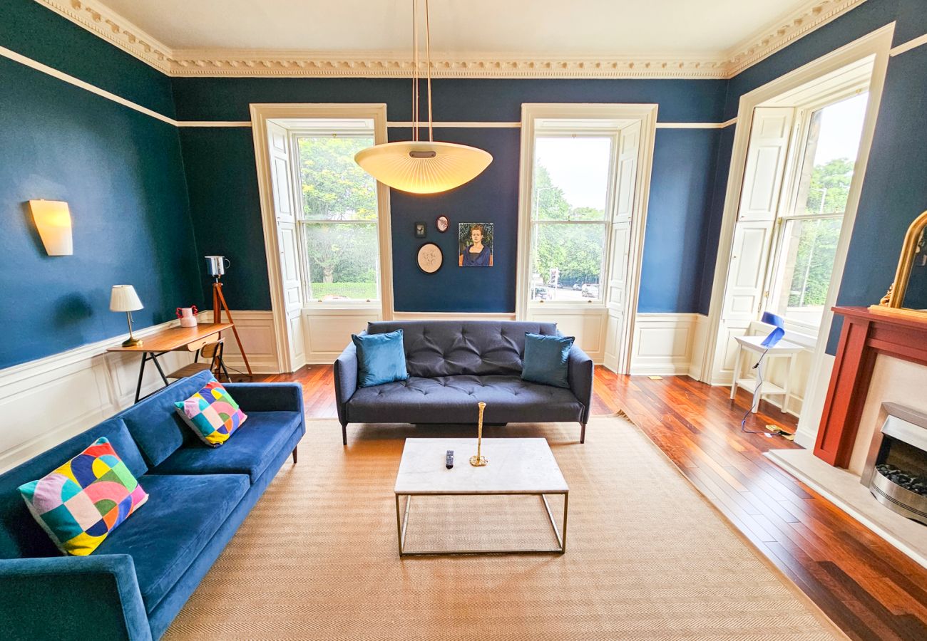 Apartment in Edinburgh - Spacious 2 Bedroom Apartment in the heart of New Town 