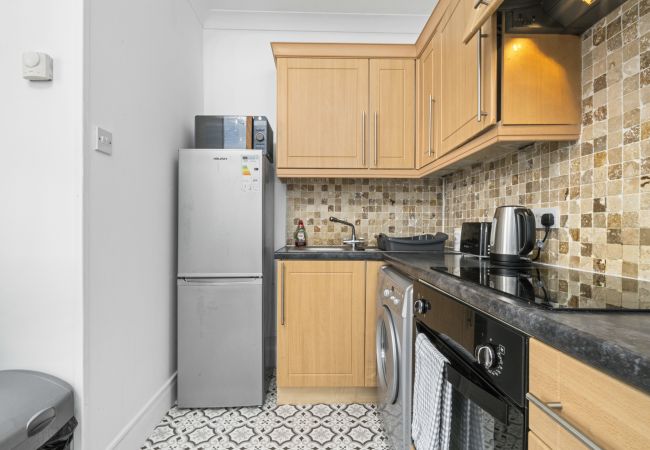 Apartment in Alexandria - Charming 1-Bedroom Home in Alexandria Apartment in Alexandria - Charming 1-Bedroom Home in Alexandria