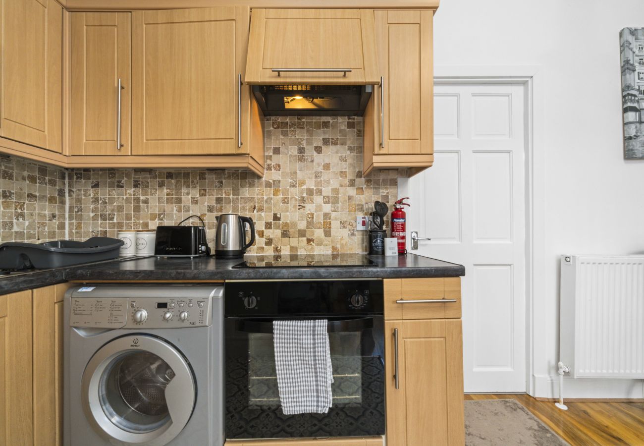 Apartment in Alexandria - Charming 1-Bedroom Home in Alexandria